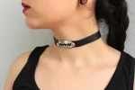 چوکر چرمی مدل تیغ